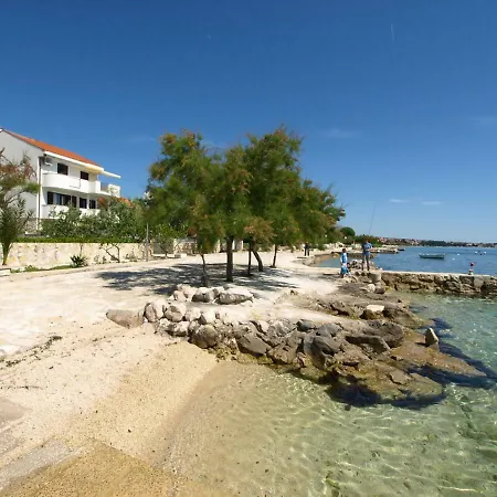 Maras-2 By Interhome