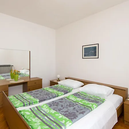 Maras-2 By Interhome